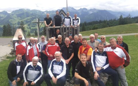 Eine abenteuerliche Turnfahrt ins Berner Oberland, Gstaad